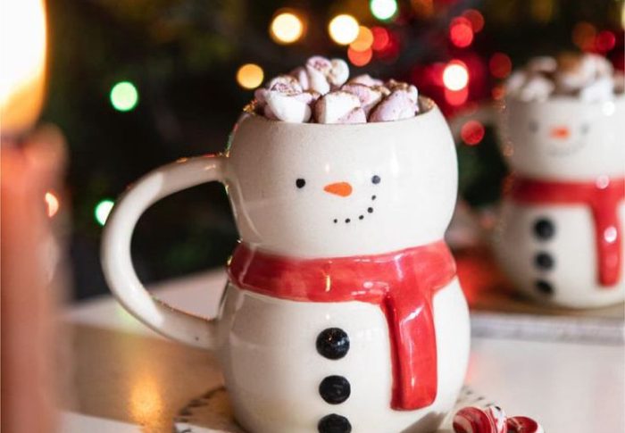 Les mugs de Noël : un moyen facile de décorer votre cuisine