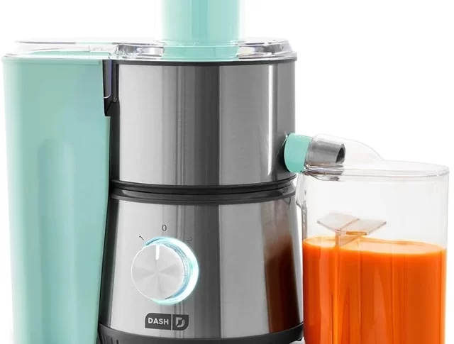 Masticating vs. Centrifugal Juicer: Which Is Better for Your?
