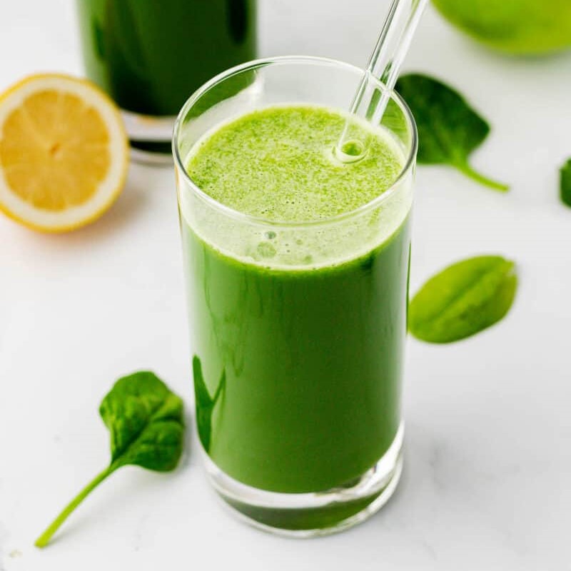 juice spinach in a juicer